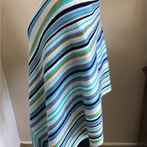 Currency Multi-colored Crochet Fringe Asymmetrical Poncho Blue Aqua White OS - Picture 6 of 7